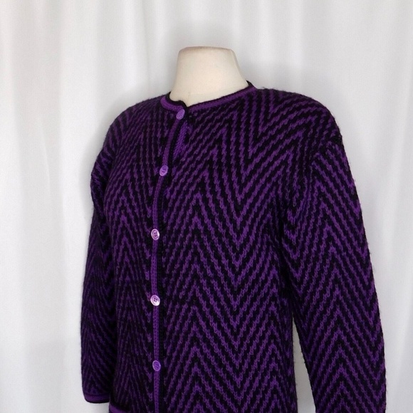 Vintage CARLISLE Purple & Black Chevron Stripe Wool Cardigan Sweater Medium - Picture 6 of 11